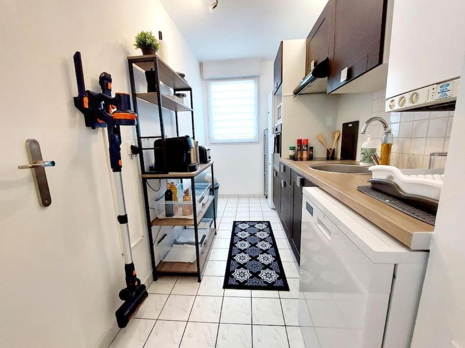 Cosy Home 2, 2 Chambres, 6 Personnes, 3 Min Gare, Parking Cergy Exteriér fotografie